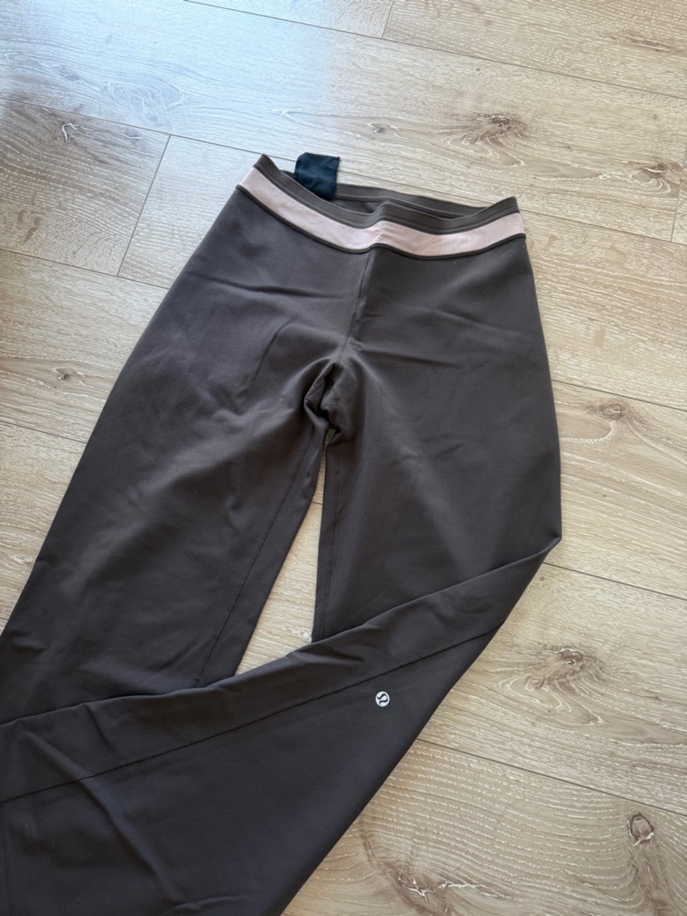 lululemon athletica Brown Wide-Leg Pants with Light Pink Waistband - Picture 4 of 6